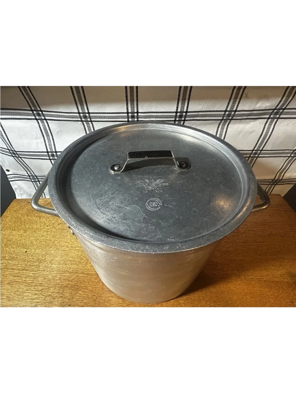 Eagleware Vintage Heavy-Duty Aluminum Stock Pot with Lid - Silver